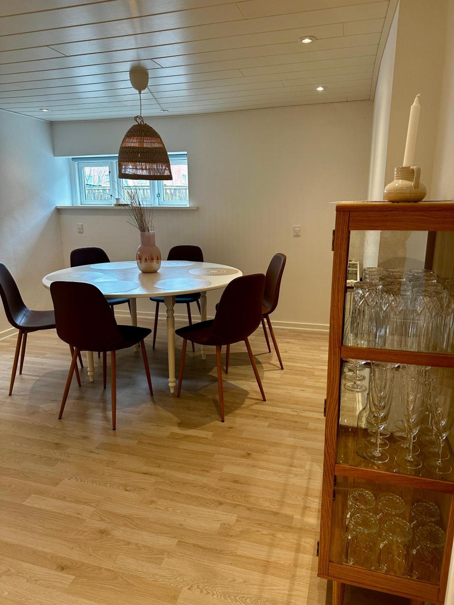 Skon Lejlighed Med Egen Terrasse Og Have Taet Pa Centrum I Skagen Eksteriør billede